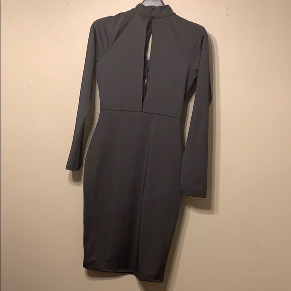 Dress - Picture 6 of 6